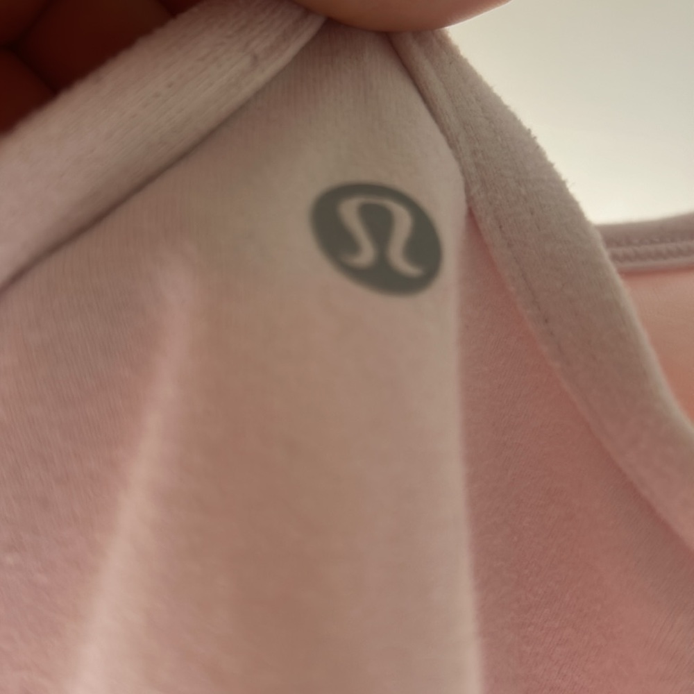lulu baby pink y tank size 4 no stains.